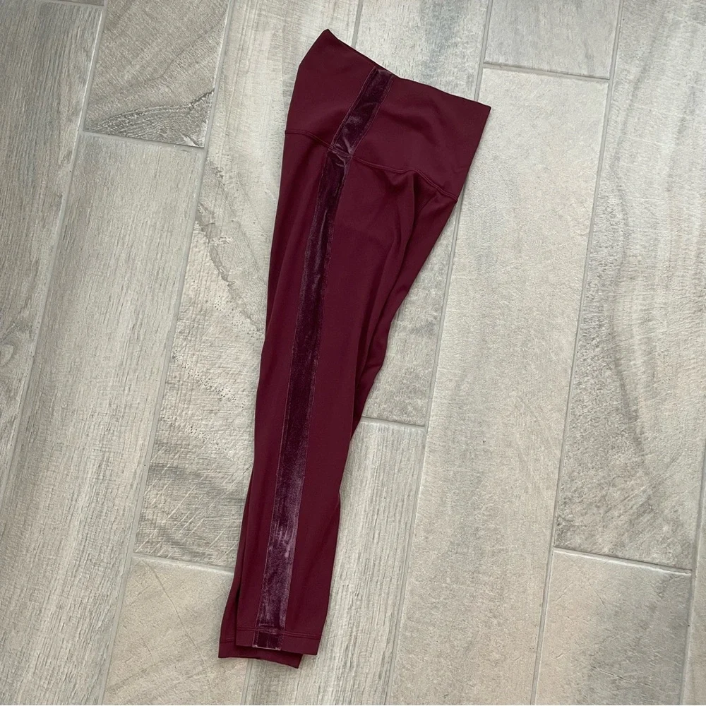 Lululemon Align Super High Rise Crop Velvet Stripe Leggings Size 4 W6bbrs